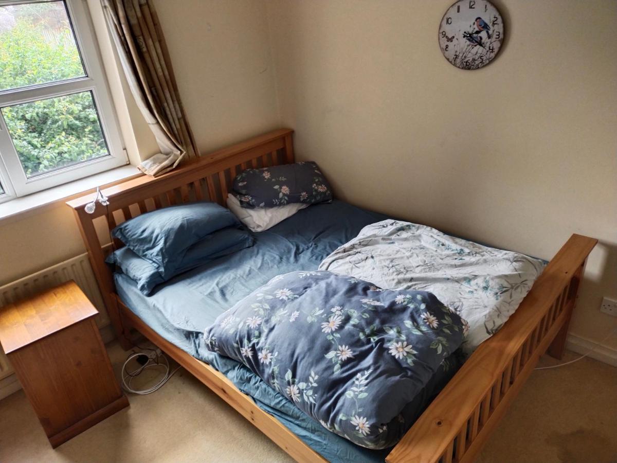 Crescent Apartments Homestay Cork Bagian luar foto