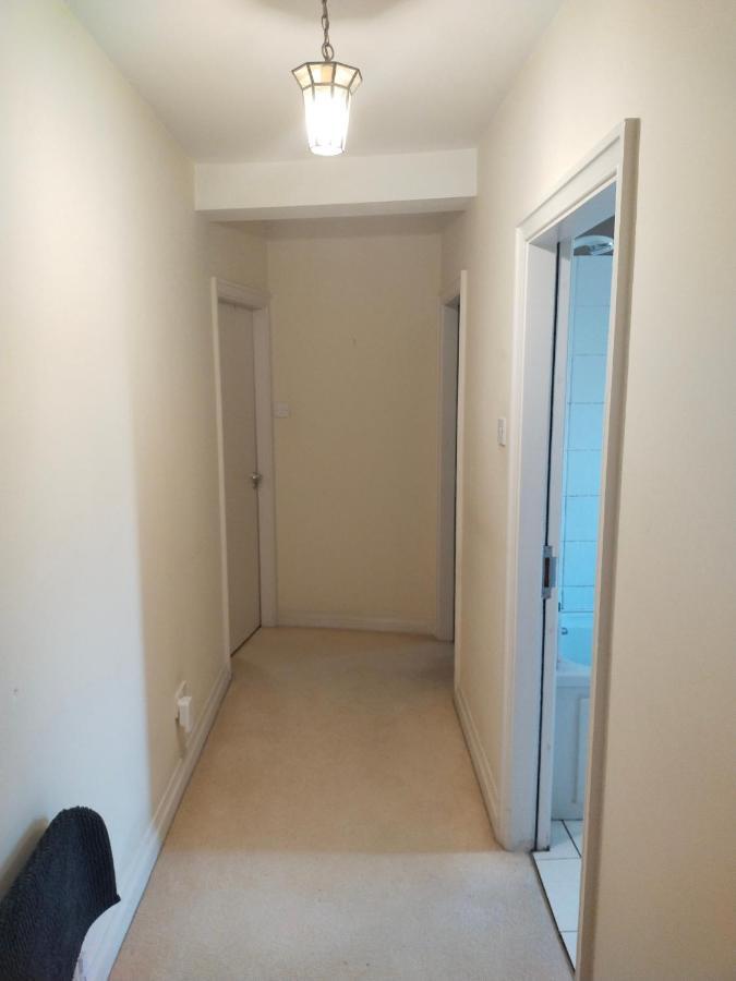 Crescent Apartments Homestay Cork Bagian luar foto